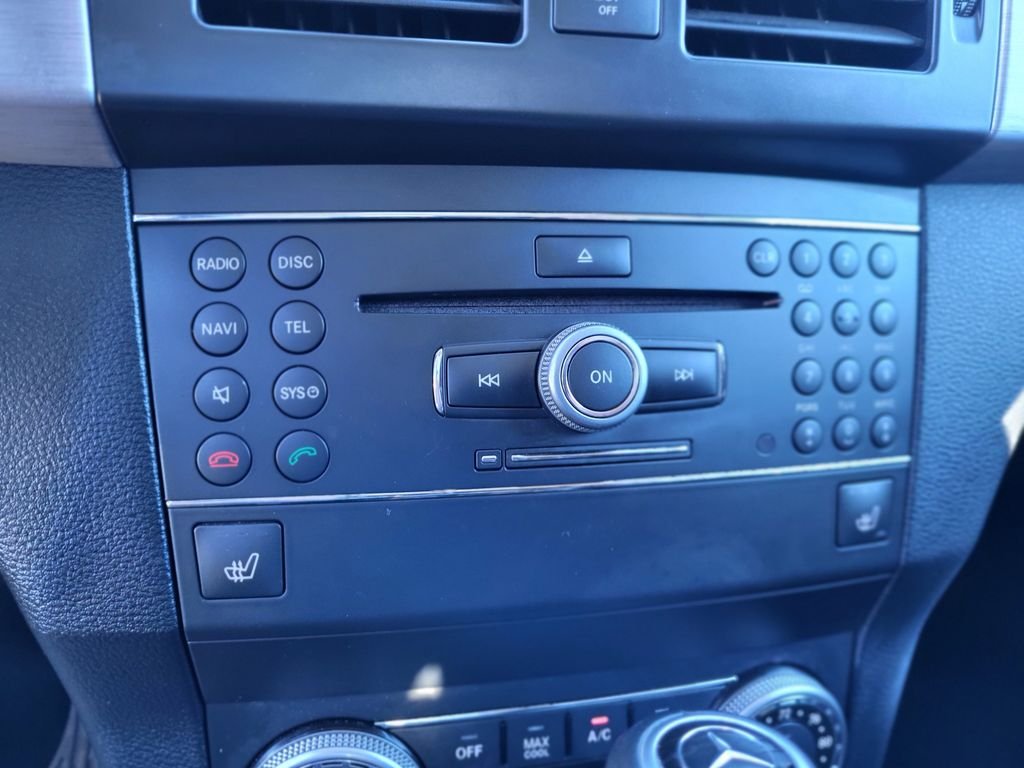 Used 2010 Black Mercedes-Benz GLK 350 image 26