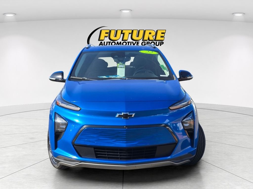 Used 2022 Blue Chevrolet Premier image 2
