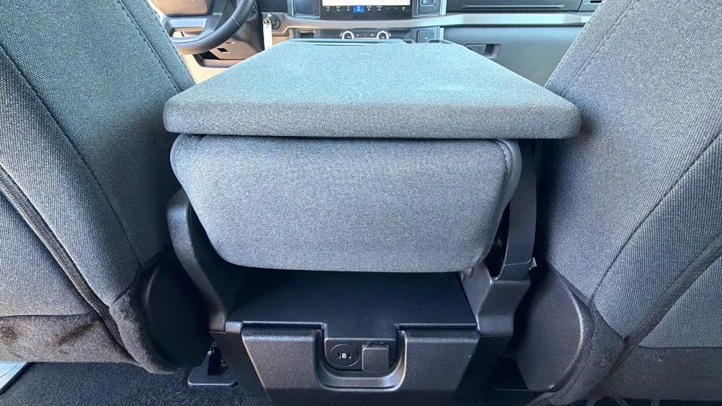 Used 2025 Blue Metallic Ford XLT image 25