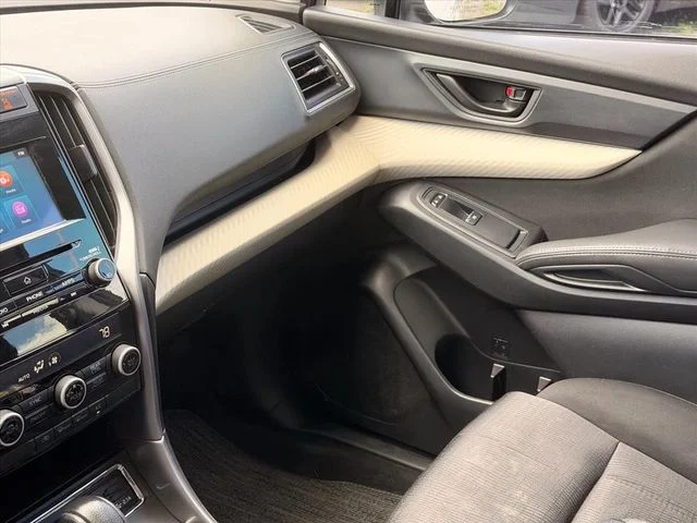 Used 2020 White Subaru Base image 13