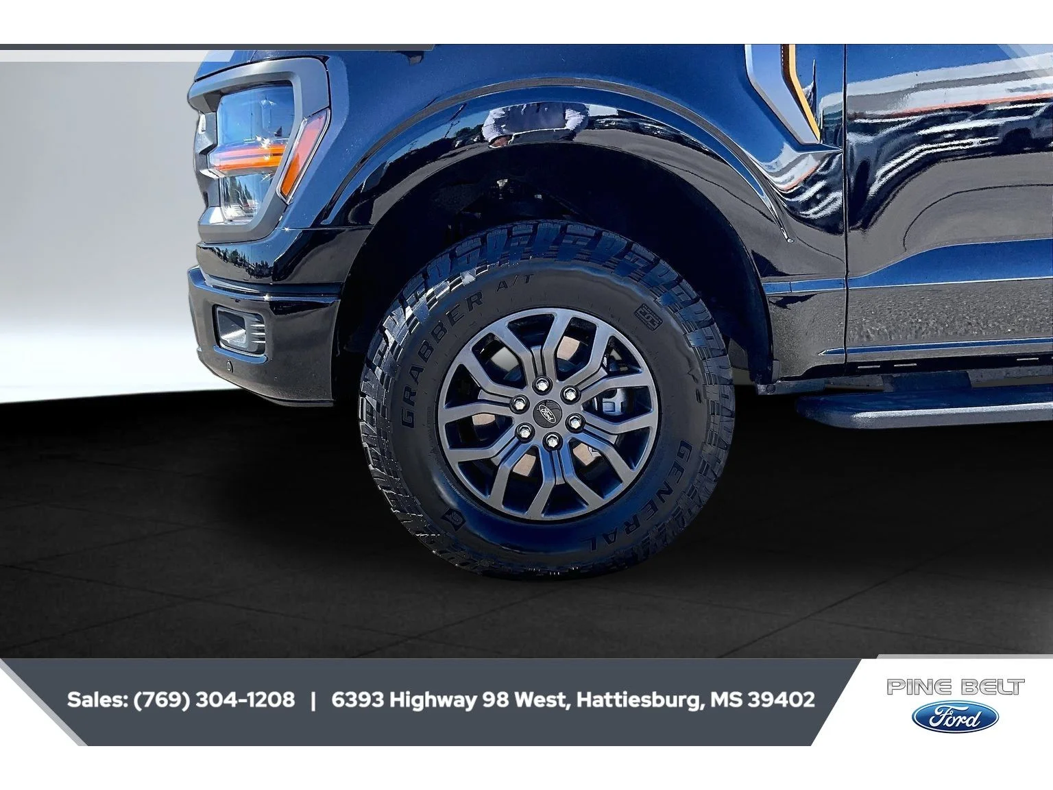 Used 2025 Agate Black Metallic Ford Tremor image 7