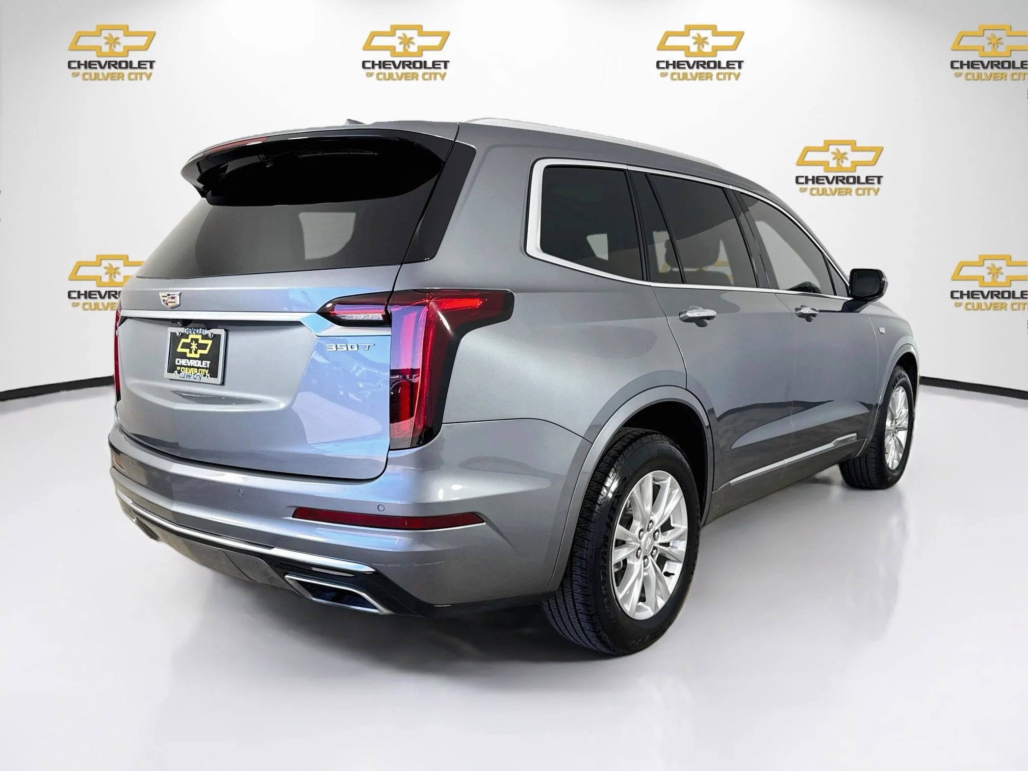 Used 2021 SATIN STEEL METALLIC Cadillac Luxury image 8