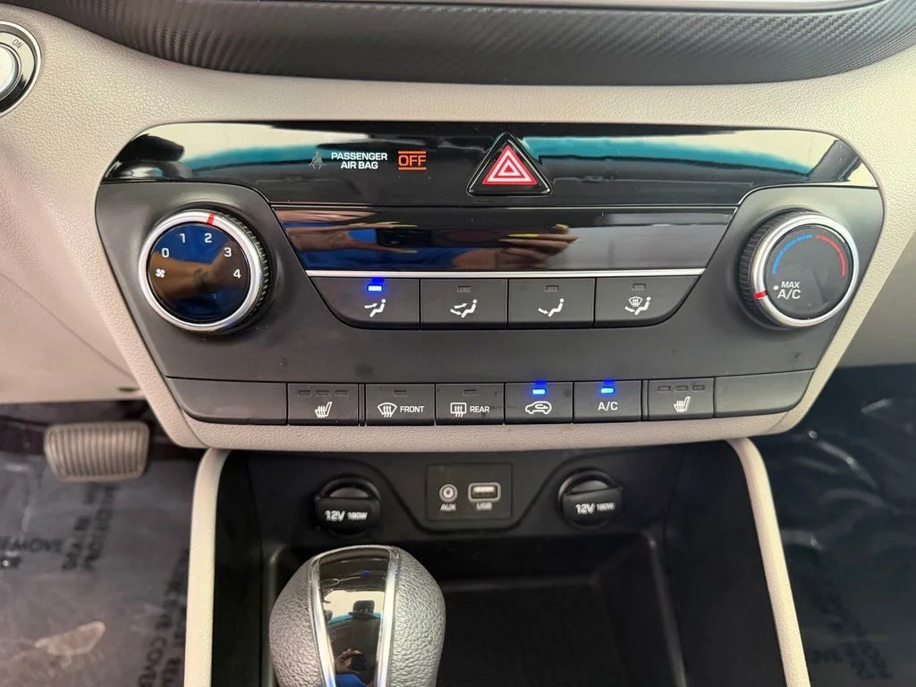 Used 2019 White Hyundai Value image 45