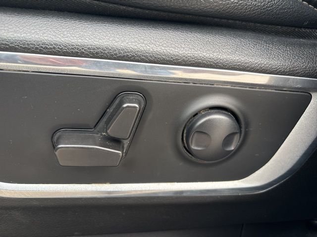 Used 2022 White Ram Laramie image 20