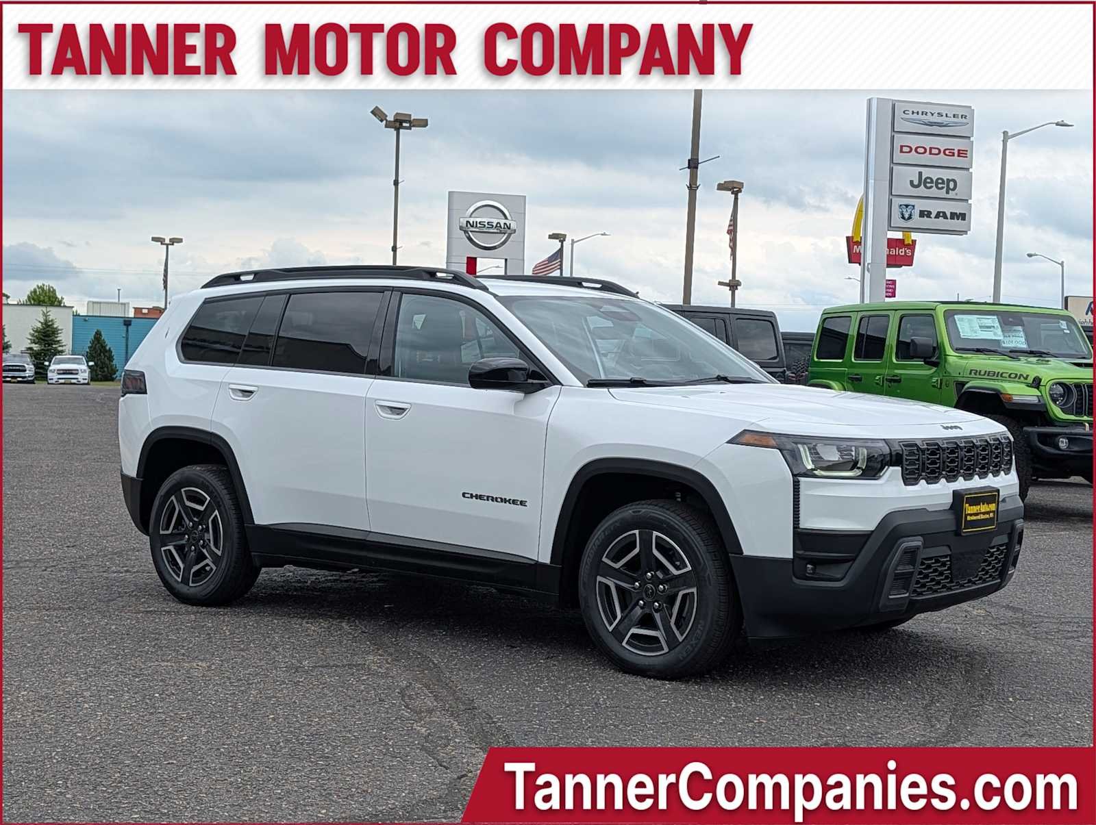 Bright White Clear-Coat Exterior Paint 2026 Jeep Cherokee Laredo 4WD SUV / Crossover Four-Wheel Drive