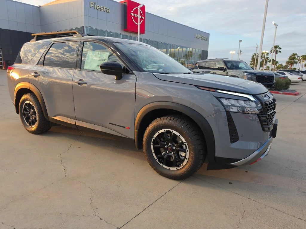 New 2026 Boulder Gray Pearl / Super Black Two-tone Nissan Rock Creek® image 9