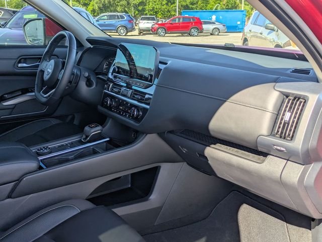 Used 2024 Red Nissan SL image 31