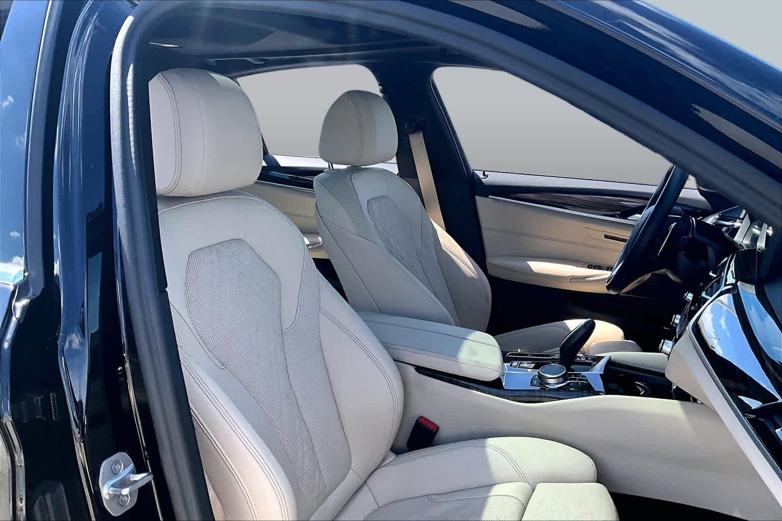 Used 2023 Jet Black BMW 530i image 8