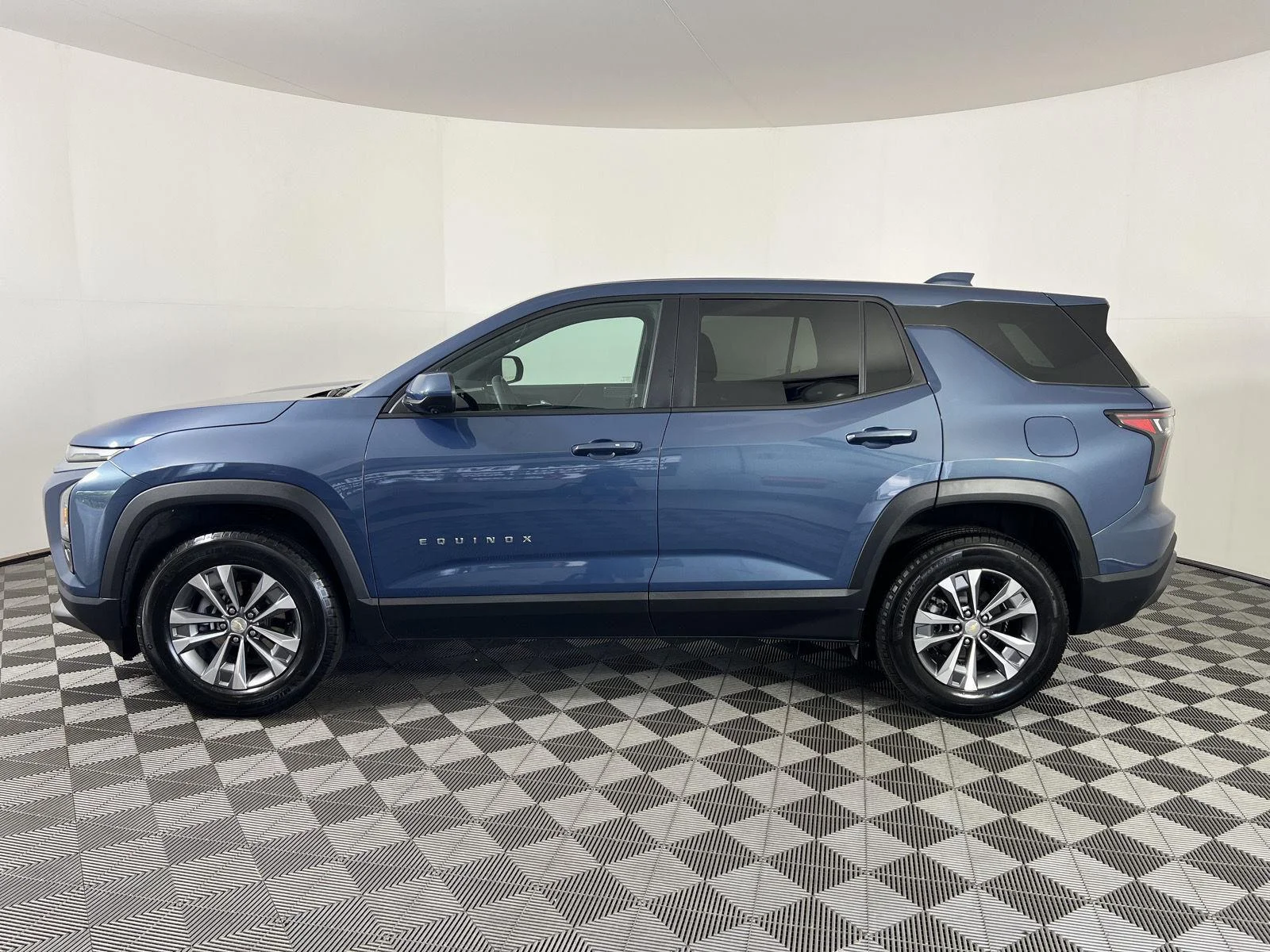 Used 2026 Lakeshore Blue Metallic Chevrolet AWD LT image 27