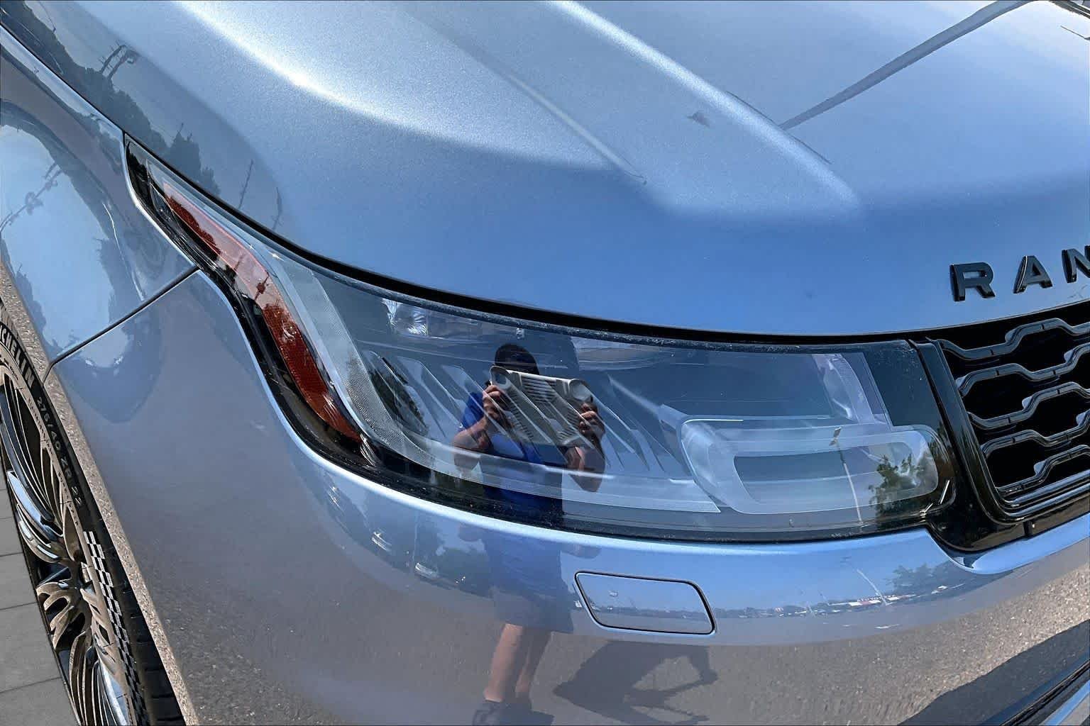 Used 2019 Byron Blue Metallic Land Rover HSE Dynamic image 27