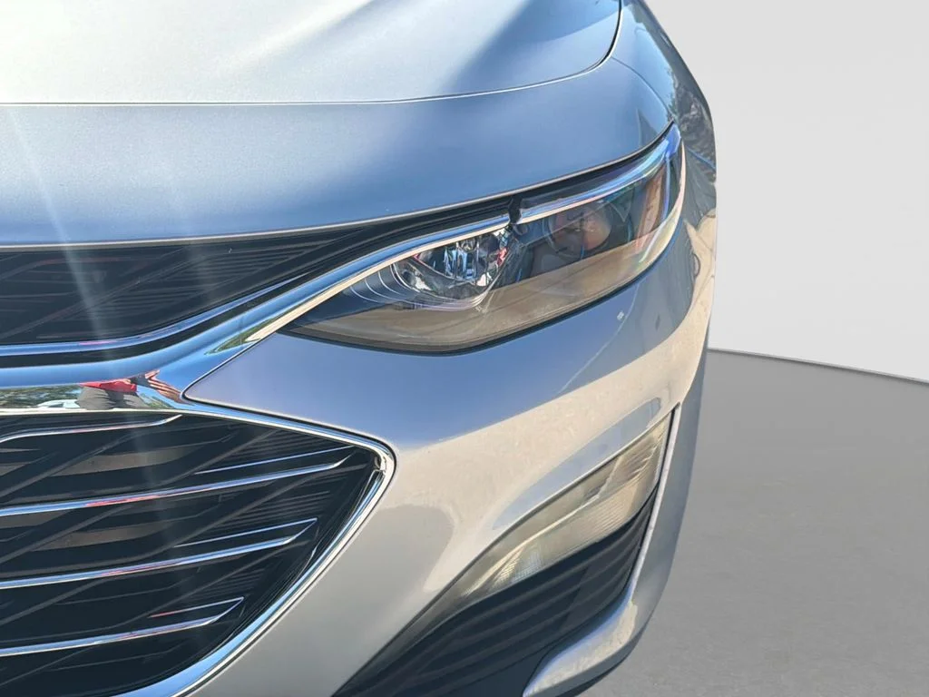 Used 2022 Silver Chevrolet LT image 11
