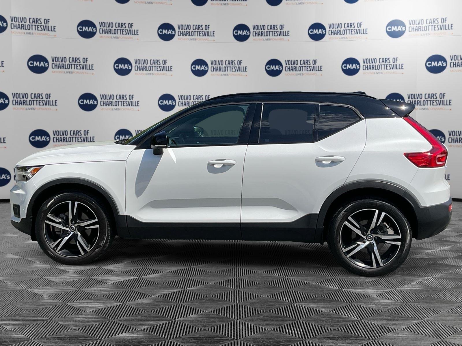 Used 2022 Crystal White Metallic Volvo R-Design image 2