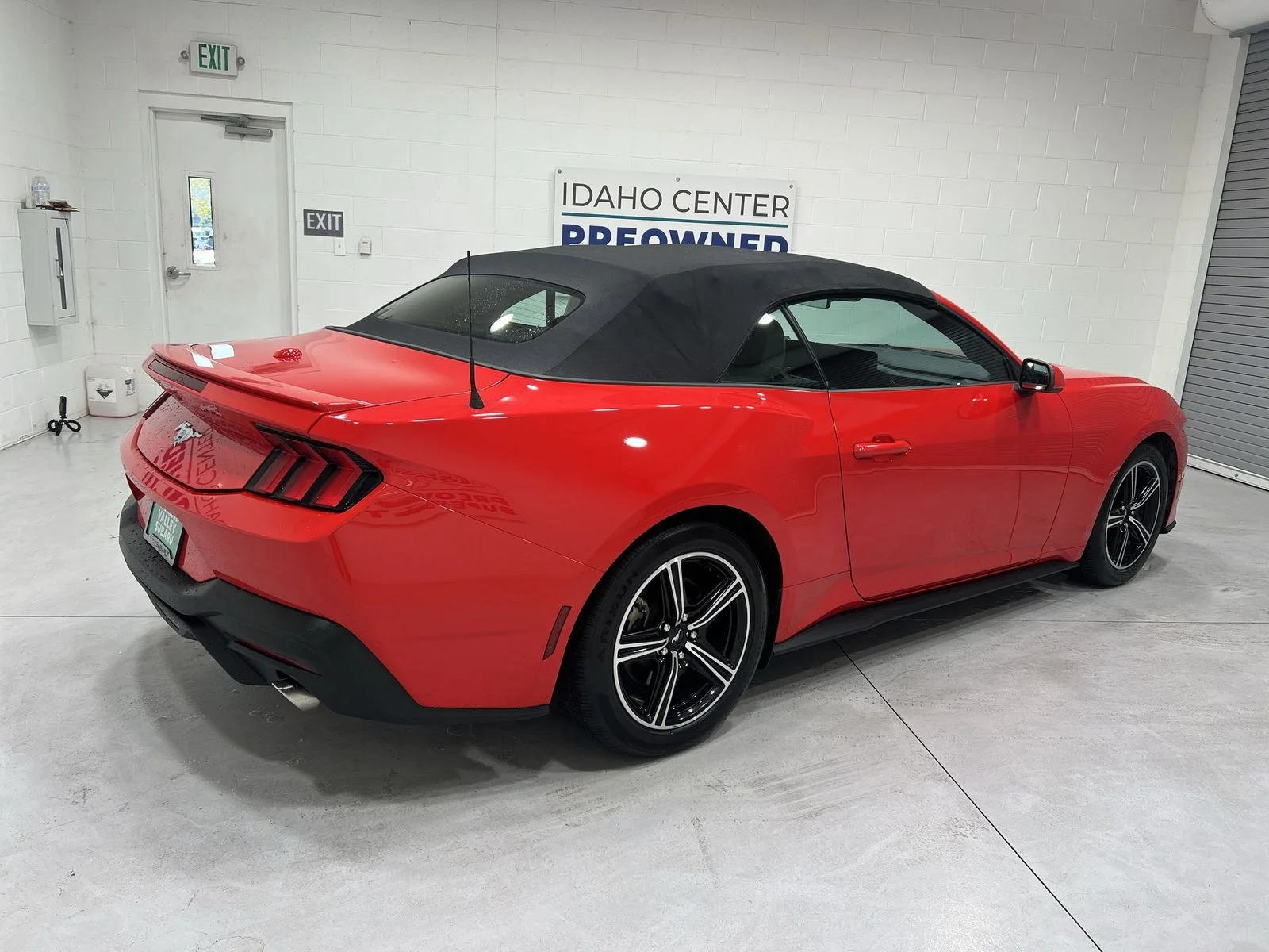 2024 Ford Mustang EcoBoost Premium - Photo 8