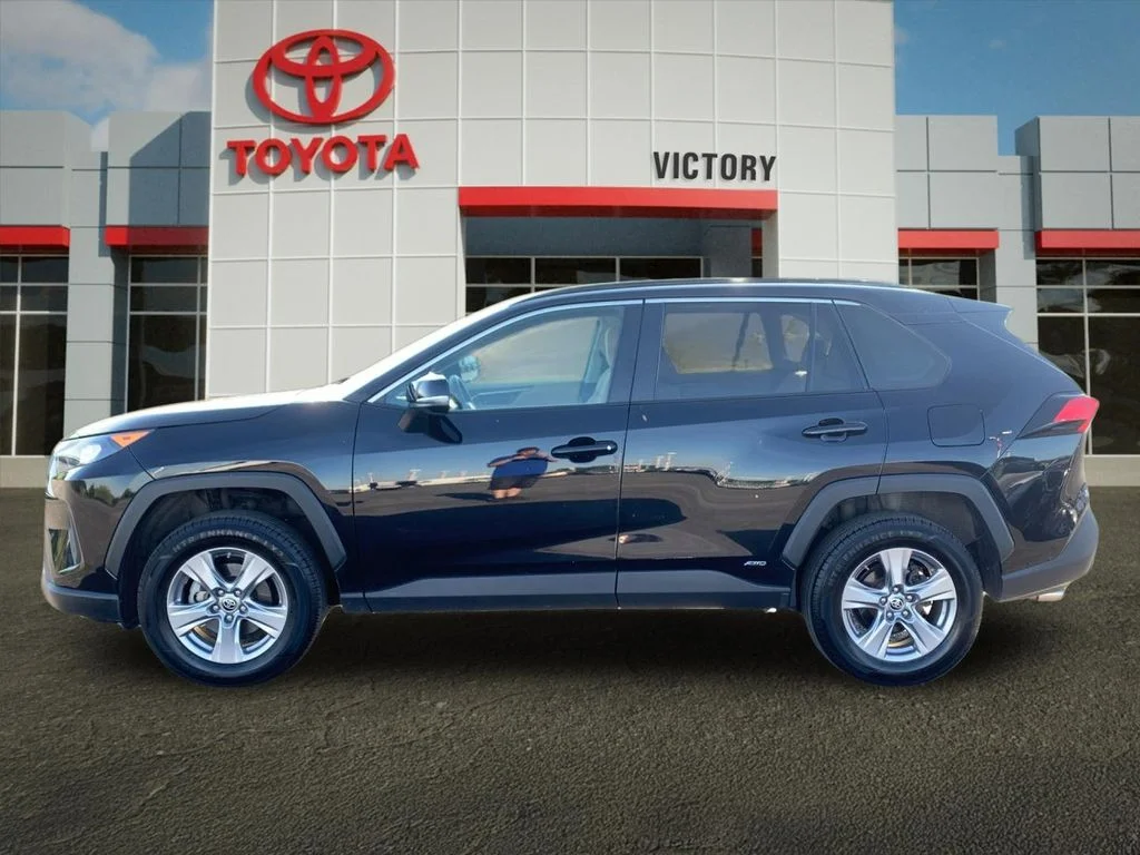 Used 2022 Black Toyota LE image 6