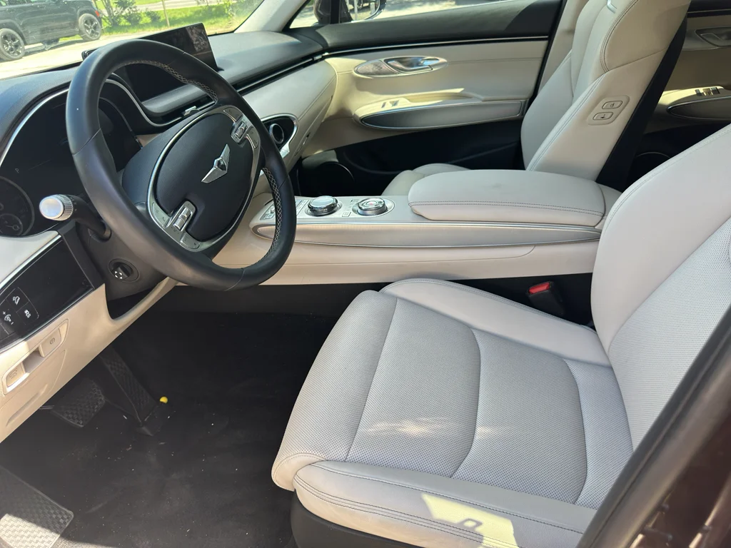 Used 2023 Barossa Burgundy Genesis 2.5T image 3