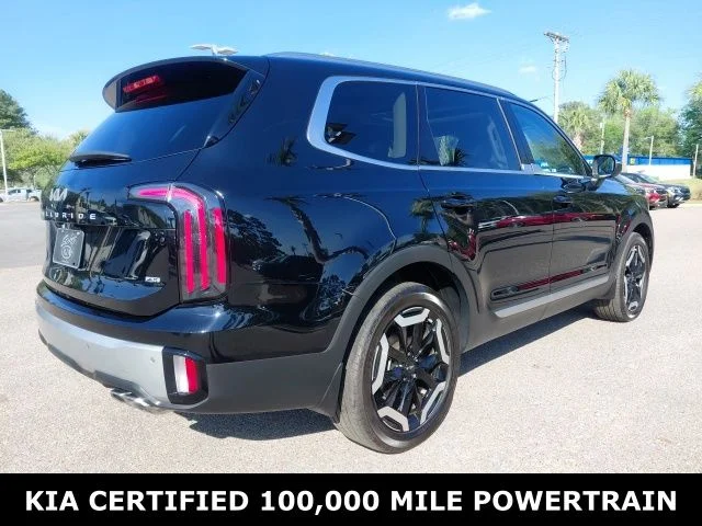Used 2023 Black Kia EX image 4