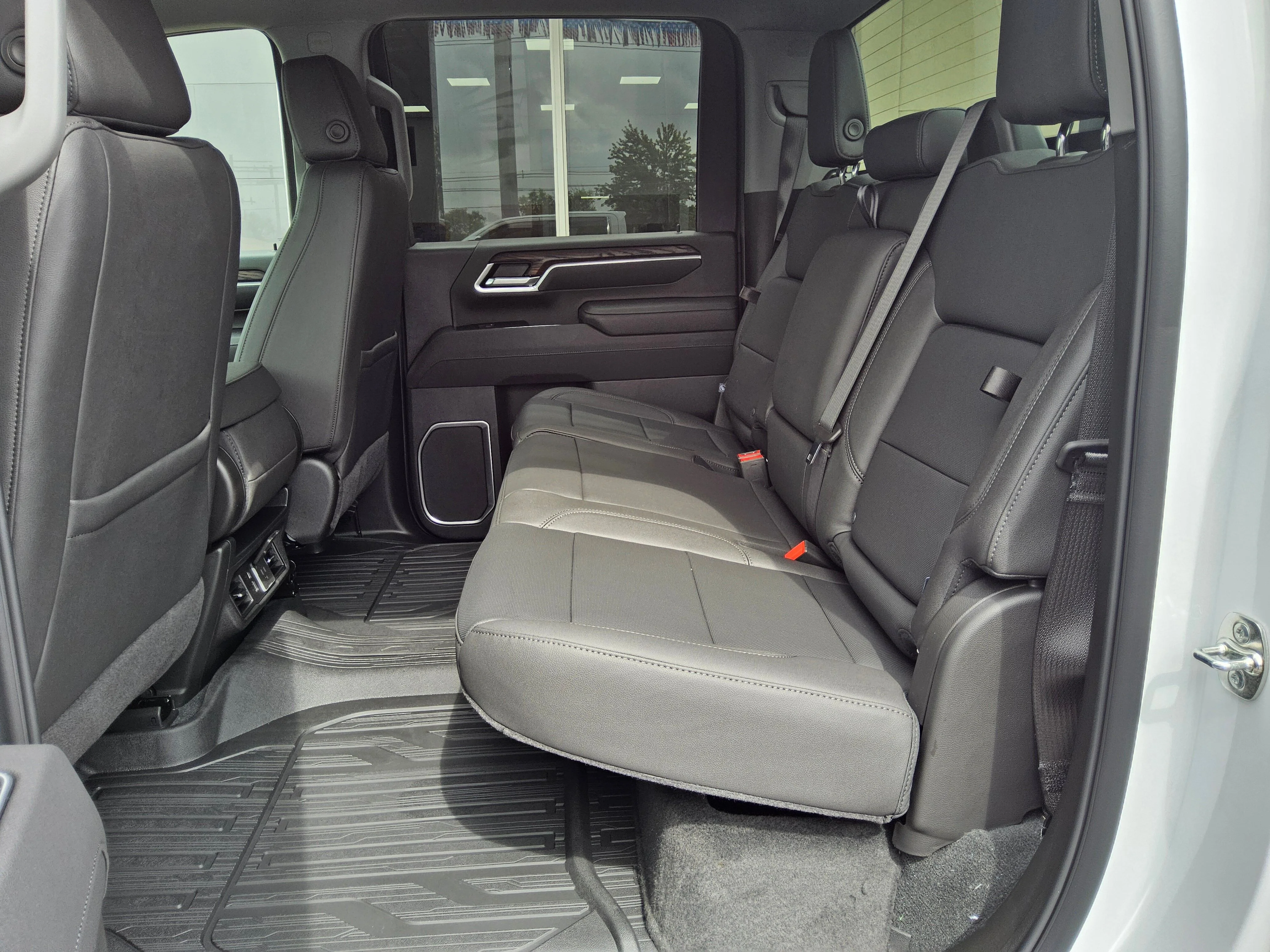 2026 GMC Sierra 3500HD SLT - Photo 7