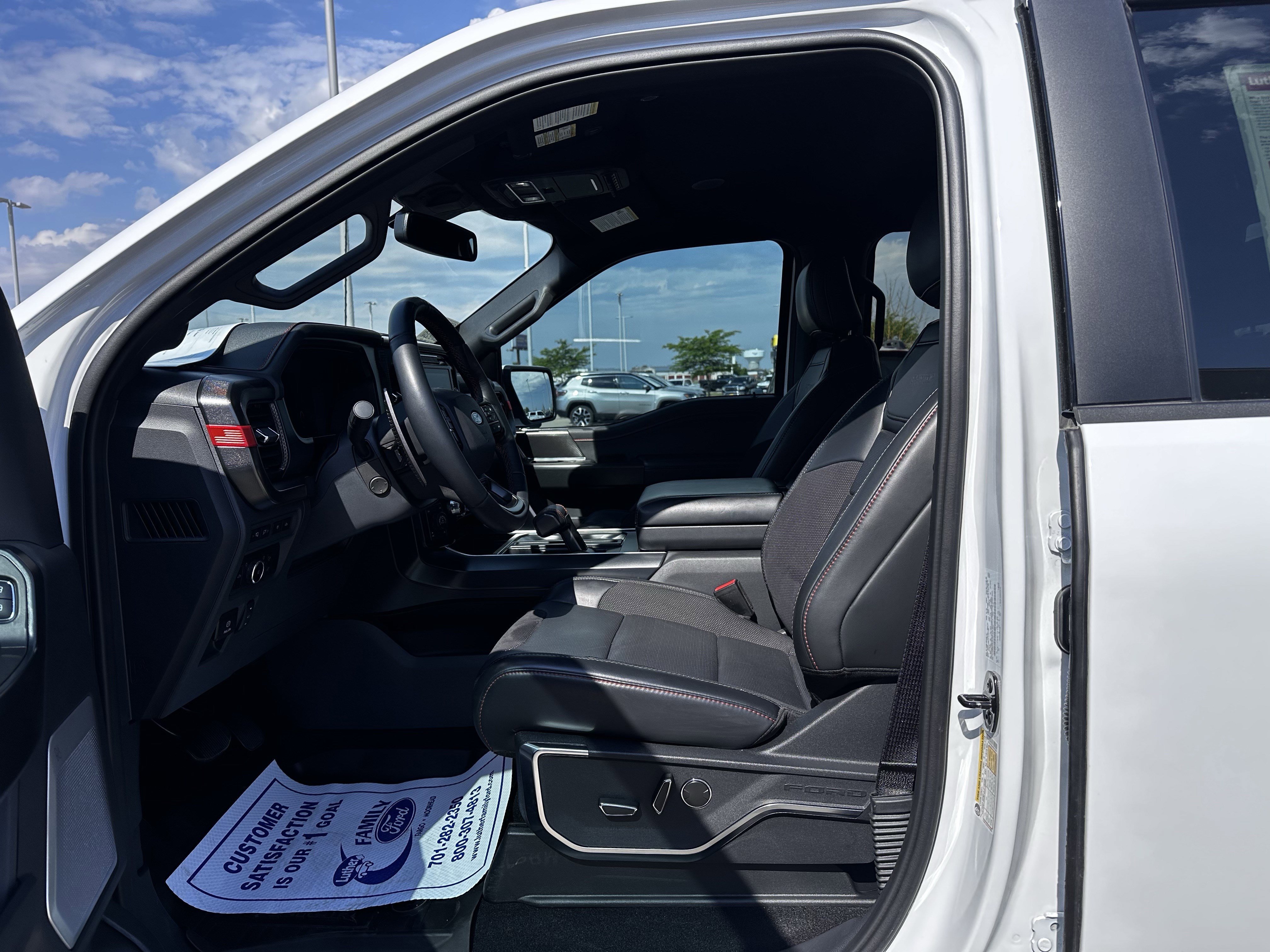 Used 2024 Oxford White Clearcoat Ford Raptor image 18