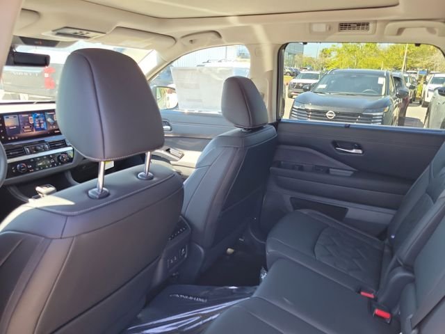 New 2026 Nissan Pathfinder Platinum