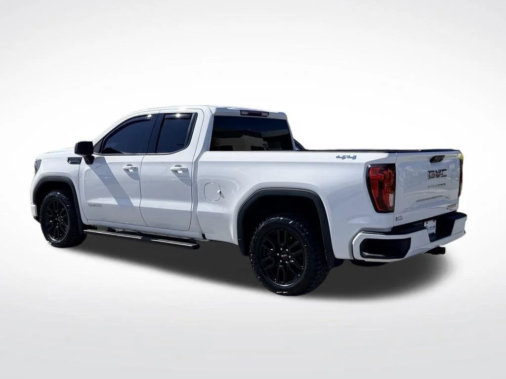 Used 2023 White GMC Elevation image 4