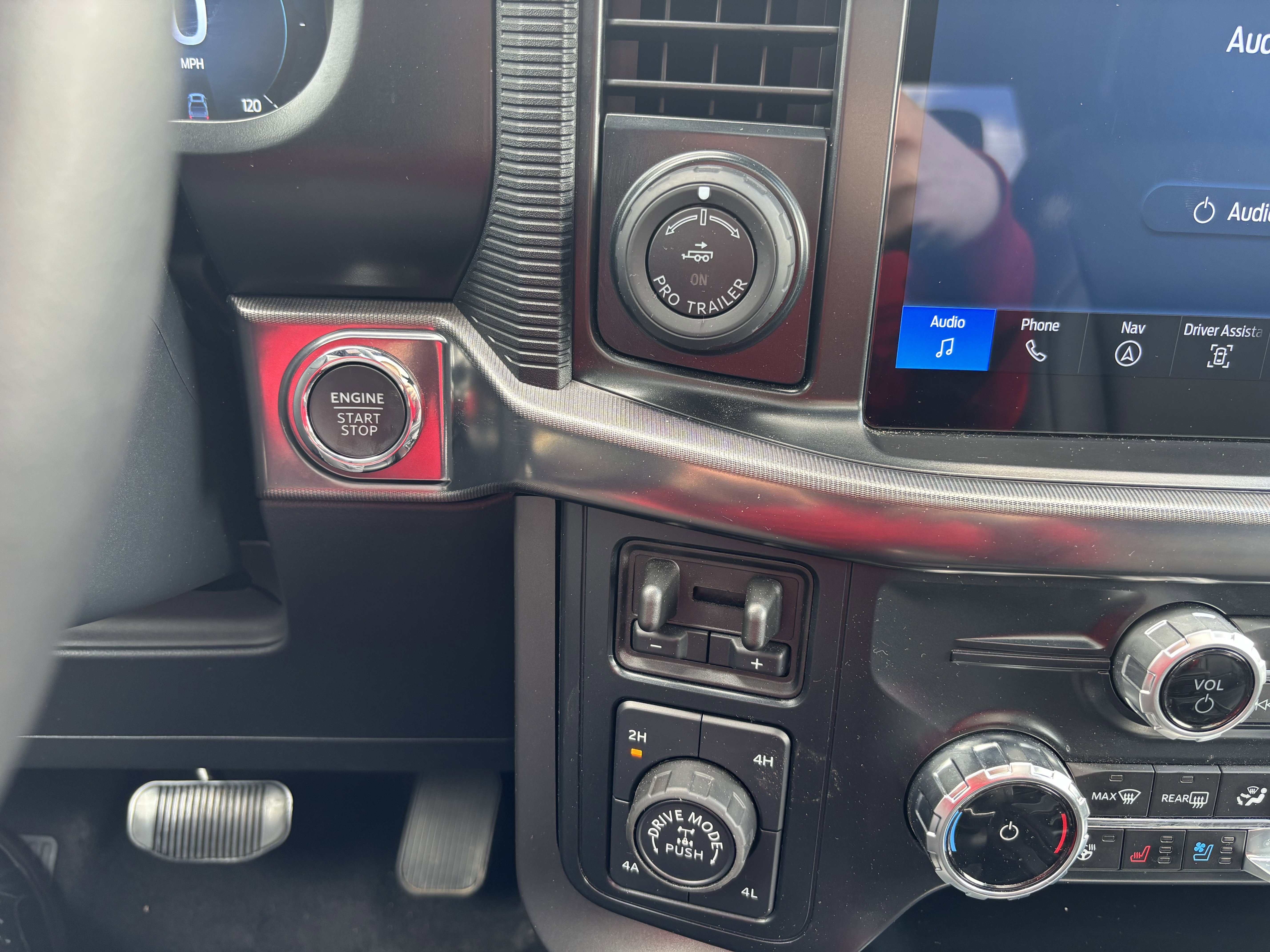 Used 2025 Black Ford LARIAT image 21