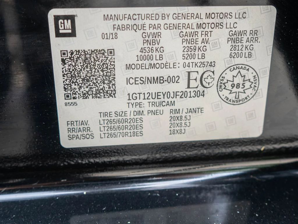 Used 2018 Black GMC Denali image 39