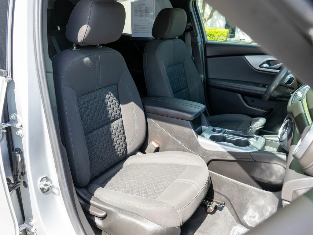 Used 2021 Silver Chevrolet LT image 9