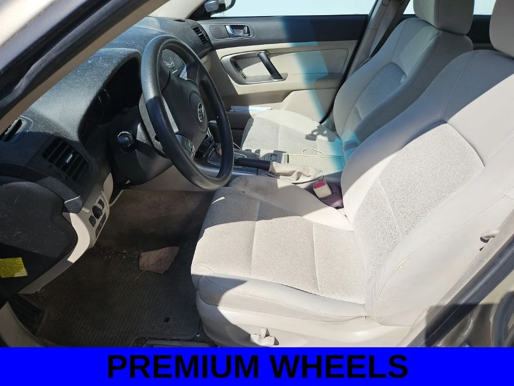 Used 2008 Gold Subaru 2.5i image 5