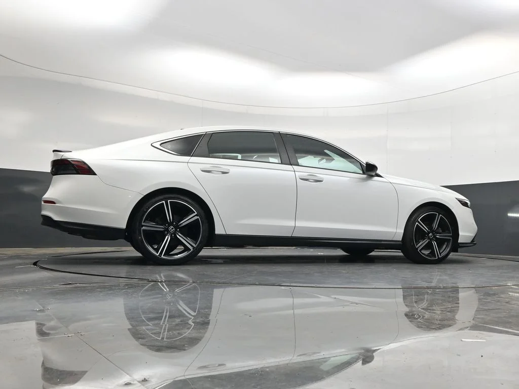 Used 2024 Platinum White Pearl Honda Sport image 47