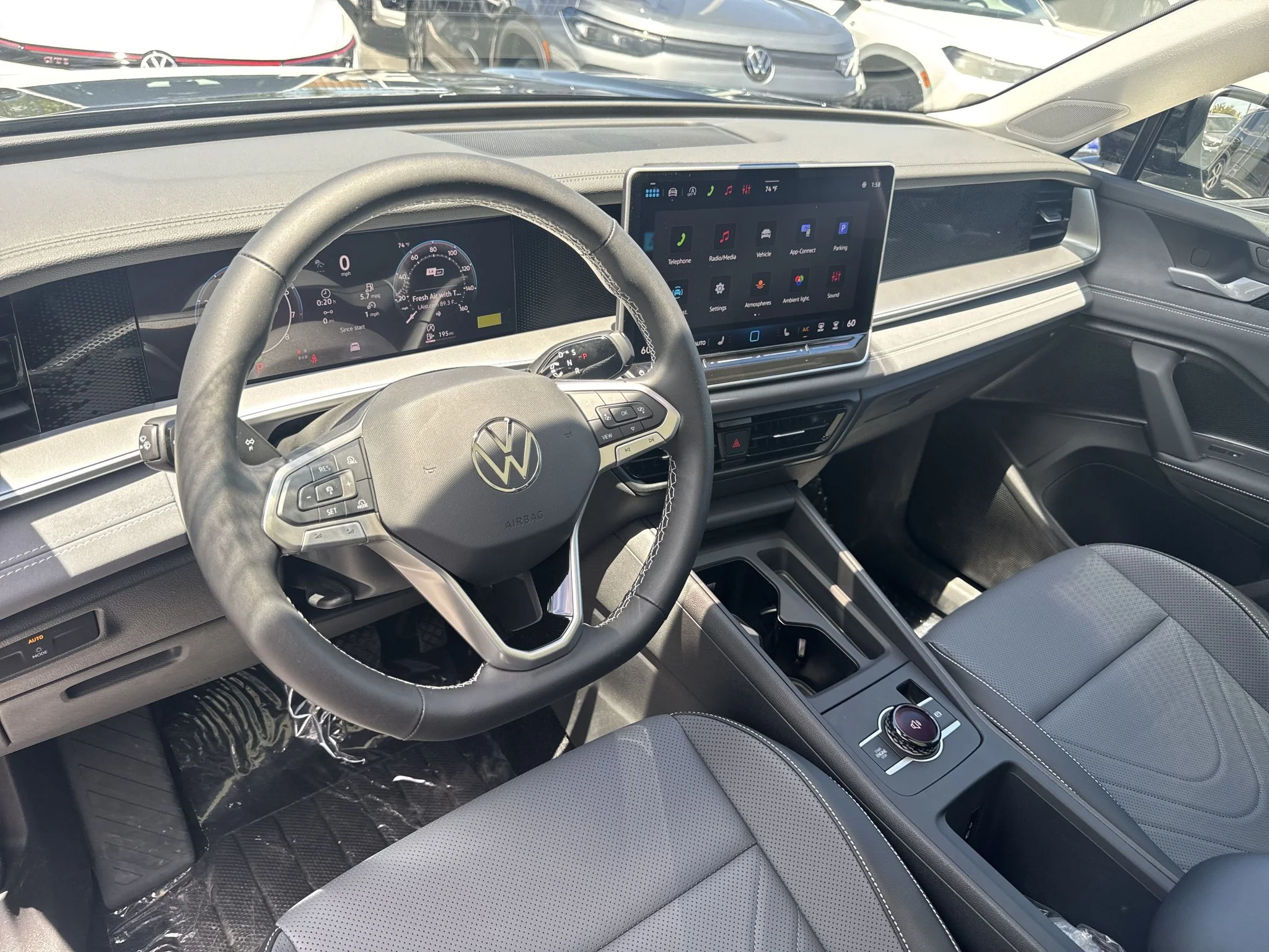New 2026 Deep Black Pearl Volkswagen SE image 15
