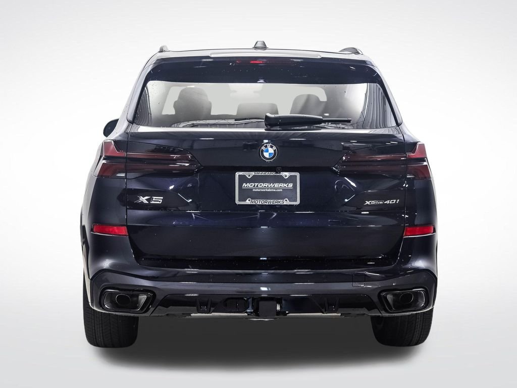 New 2026 Carbon Black Metallic BMW xDrive40i image 4