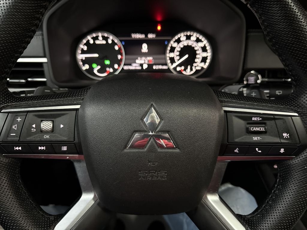 Used 2022 Cosmic Blue Metallic Mitsubishi  image 21
