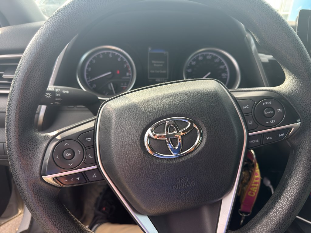 2024 Toyota Camry LE's photo