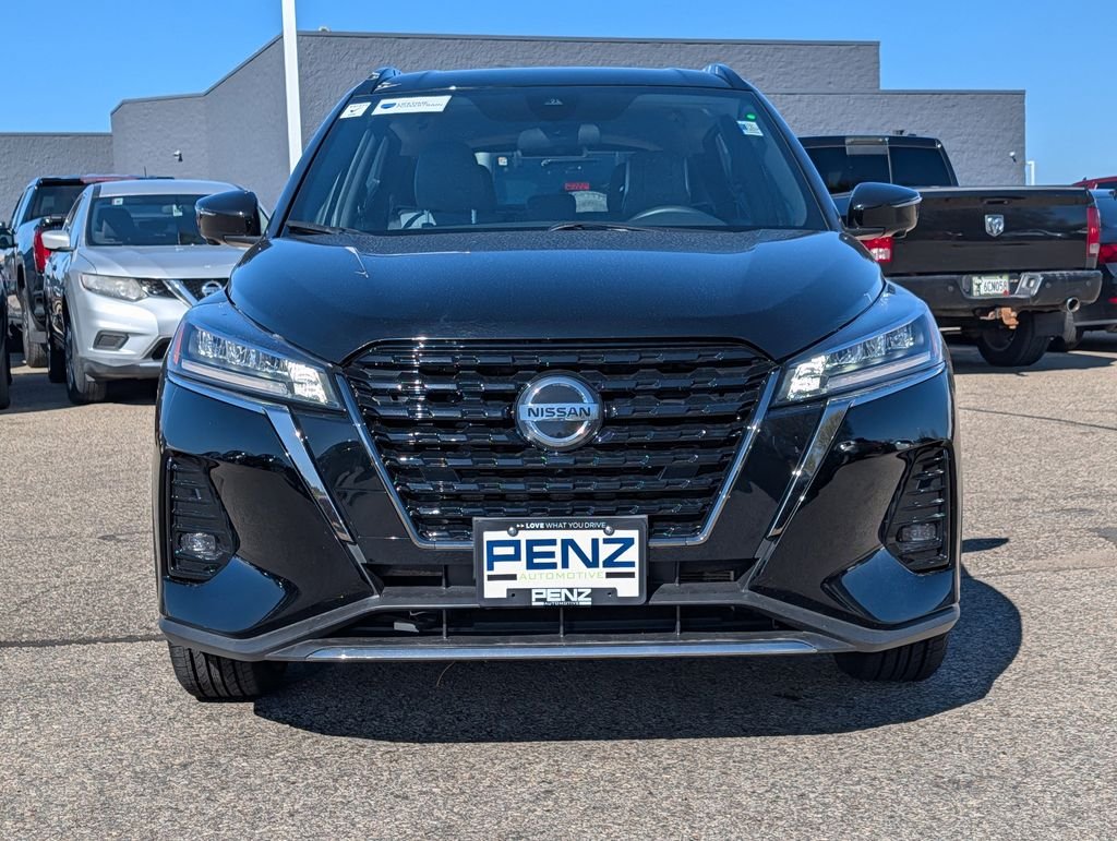 Used 2021 Nissan Kicks SR with VIN 3N1CP5DV0ML521923 for sale in Rochester, Minnesota