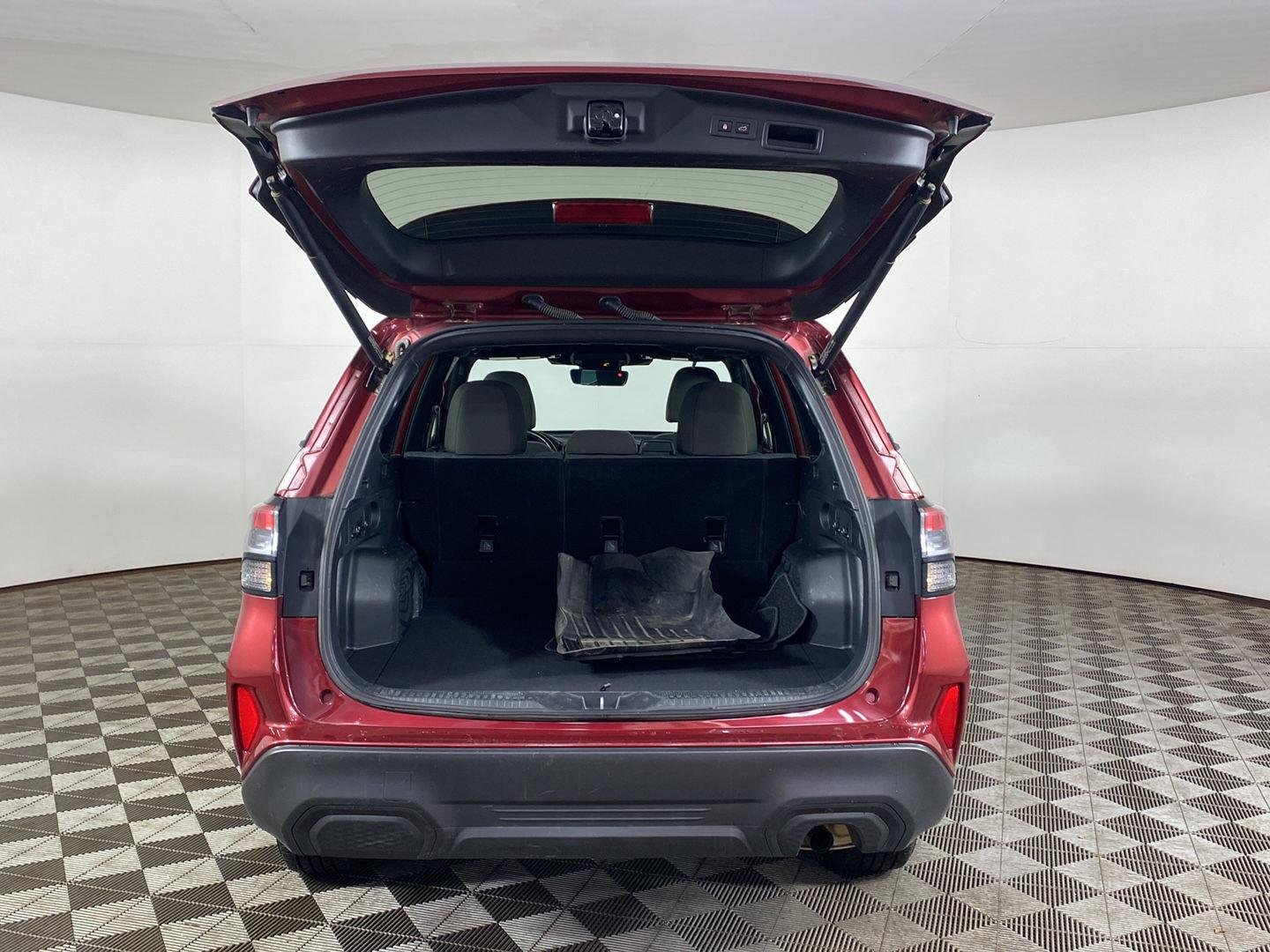 Used 2025 Crimson Red Pearl Subaru Premium image 7