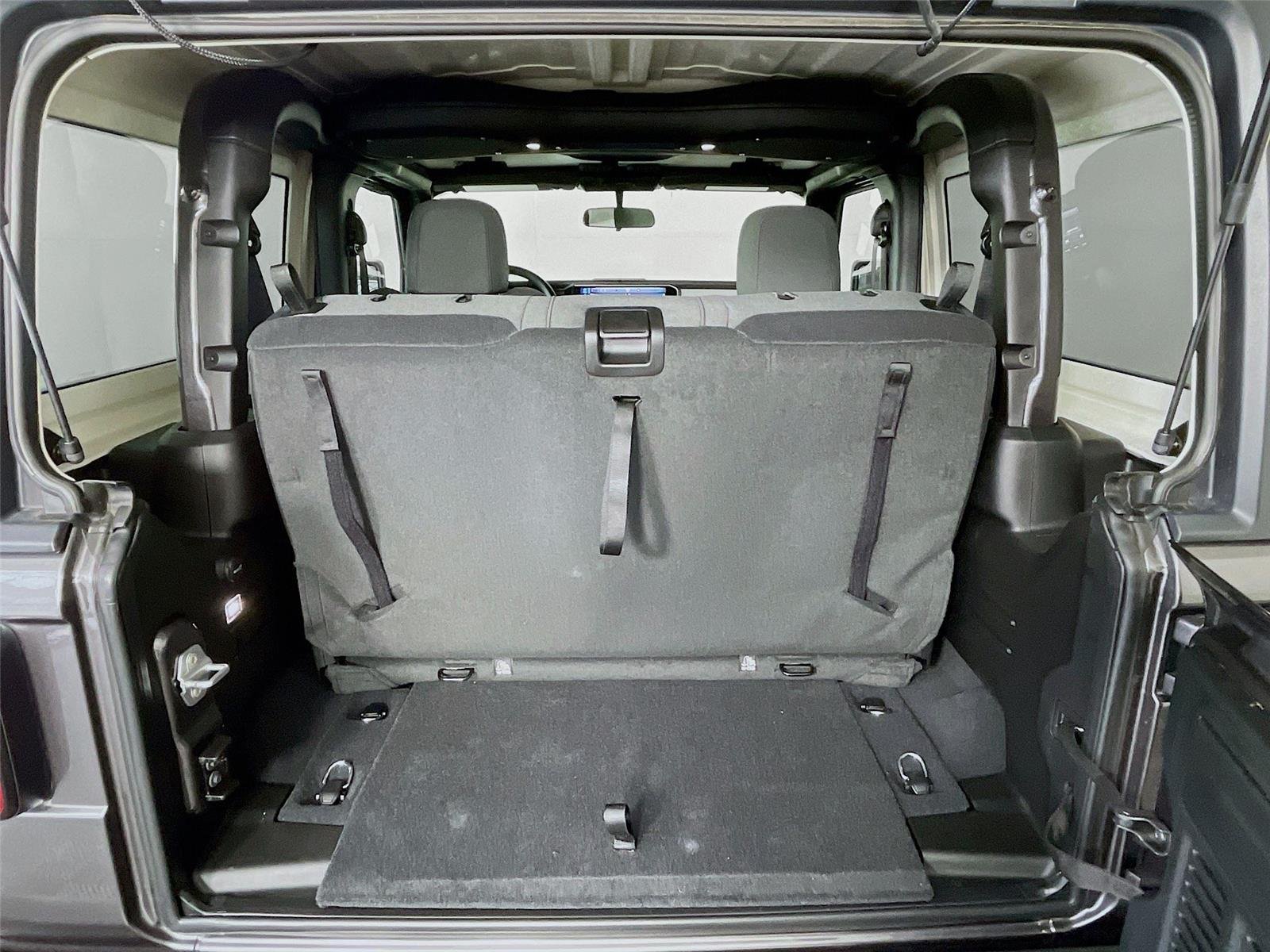 Used 2026 Granite Crystal Metallic Clearcoat Jeep Sport image 28