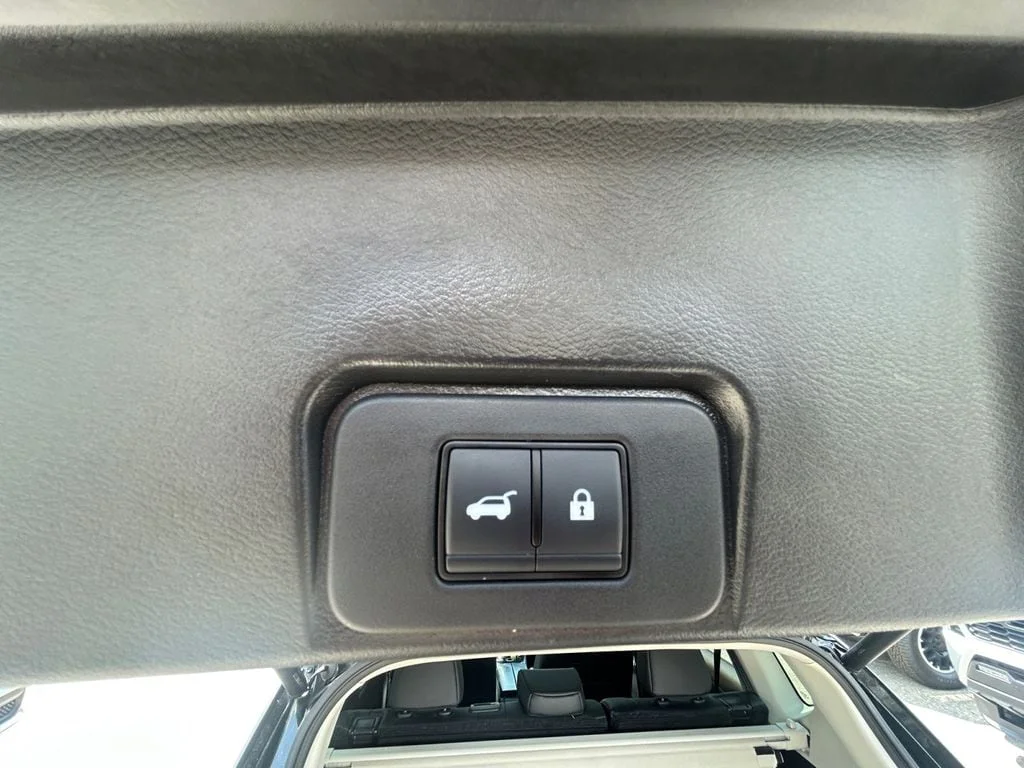 Used 2023 Super Black Nissan SL image 23