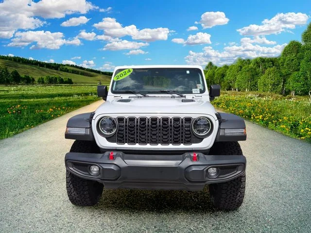 Used 2024 White Jeep Rubicon image 8