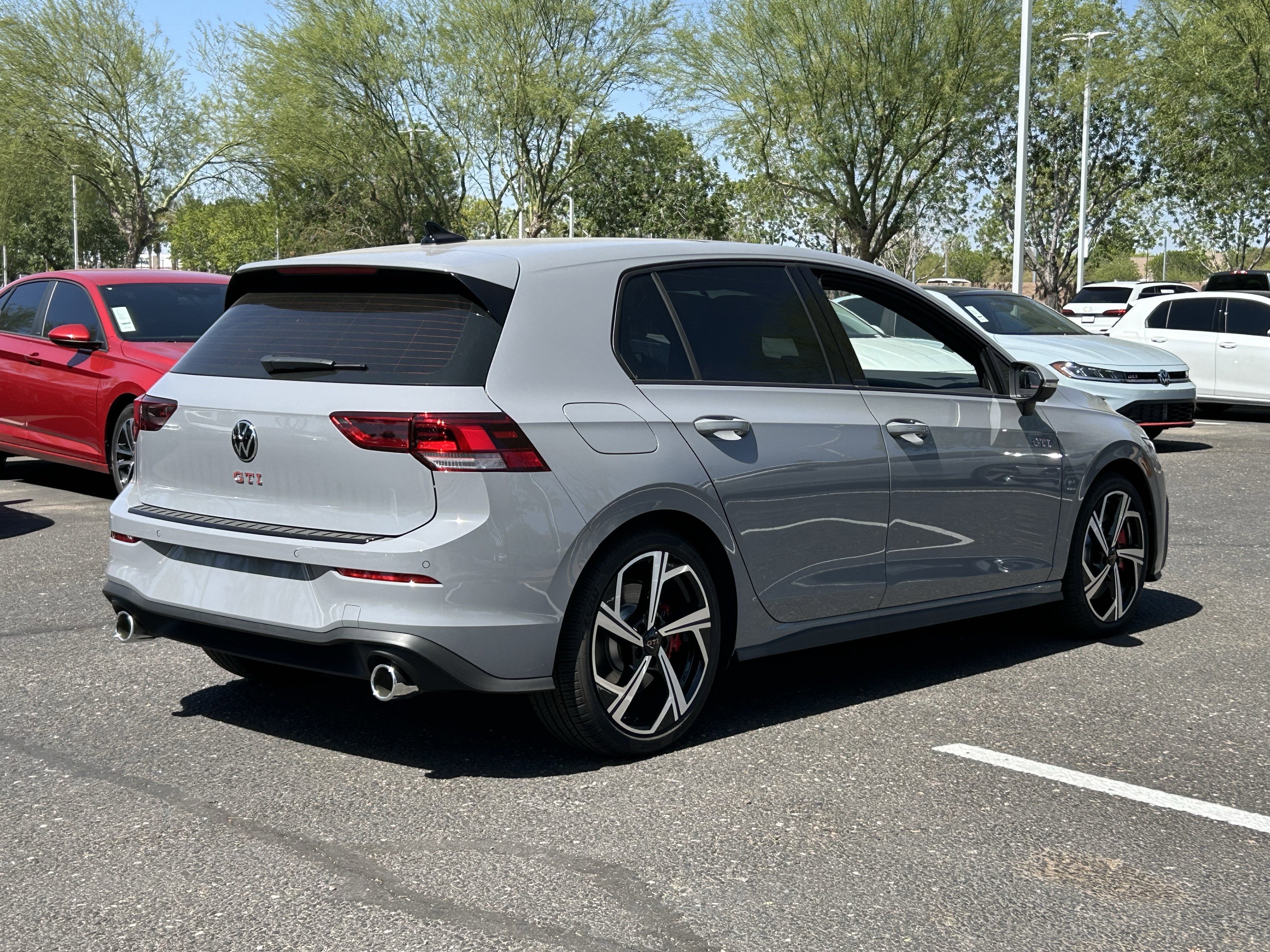 New 2026 Moonstone Gray Volkswagen SE image 3