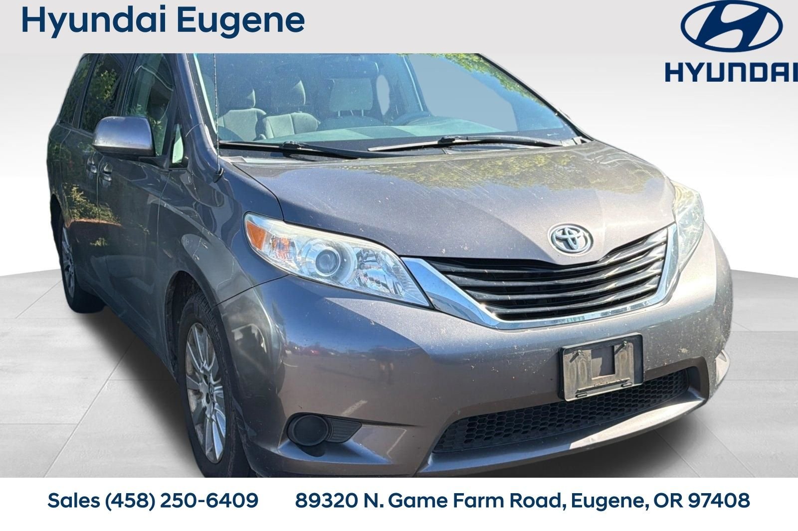 2013 Toyota Sienna LE V6 AWD 7-Passenger's photo