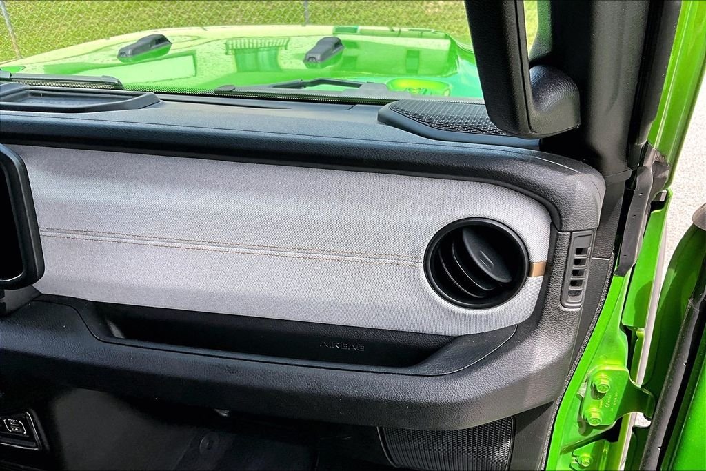 Used 2025 Green Jeep Sport image 22