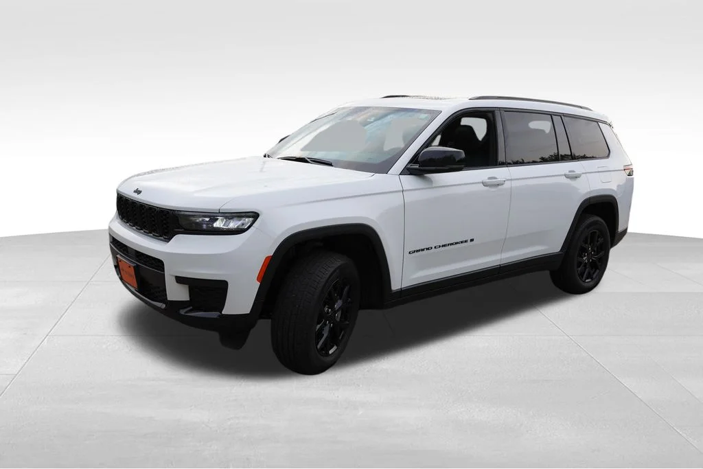Certified Used 2024 Bright White Clearcoat Jeep Altitude X image 11