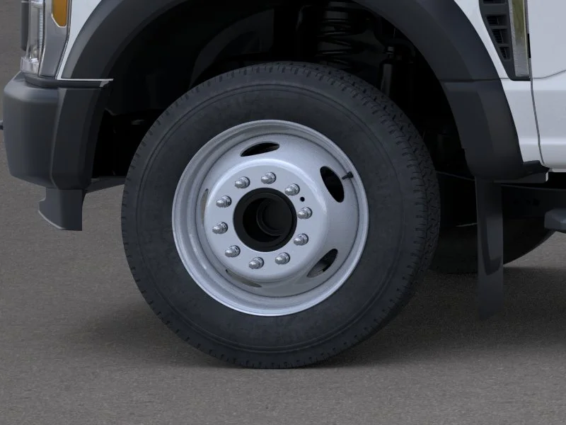 New 2026 Oxford White Ford F-450® XL image 41