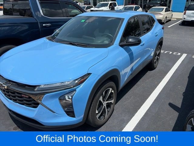 Used 2024 Fountain Blue Chevrolet 1RS image 2