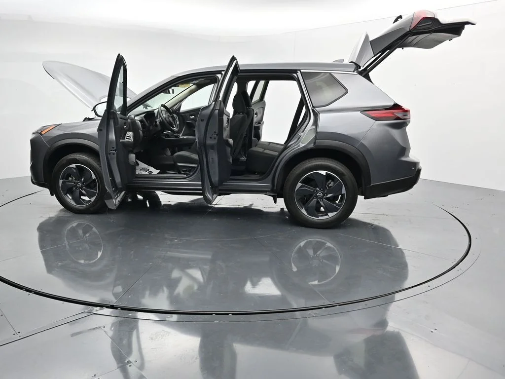 Used 2024 Gray Nissan SV image 34