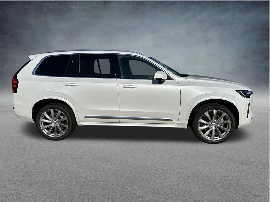 2026 Volvo XC90 Plus - Photo 9