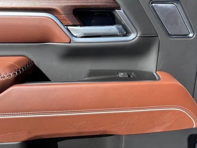 New 2026 Glacier White Tricoat GMC Denali Ultimate image 17