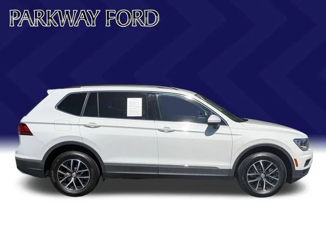 Used 2021  Volkswagen 2.0T SE image 4
