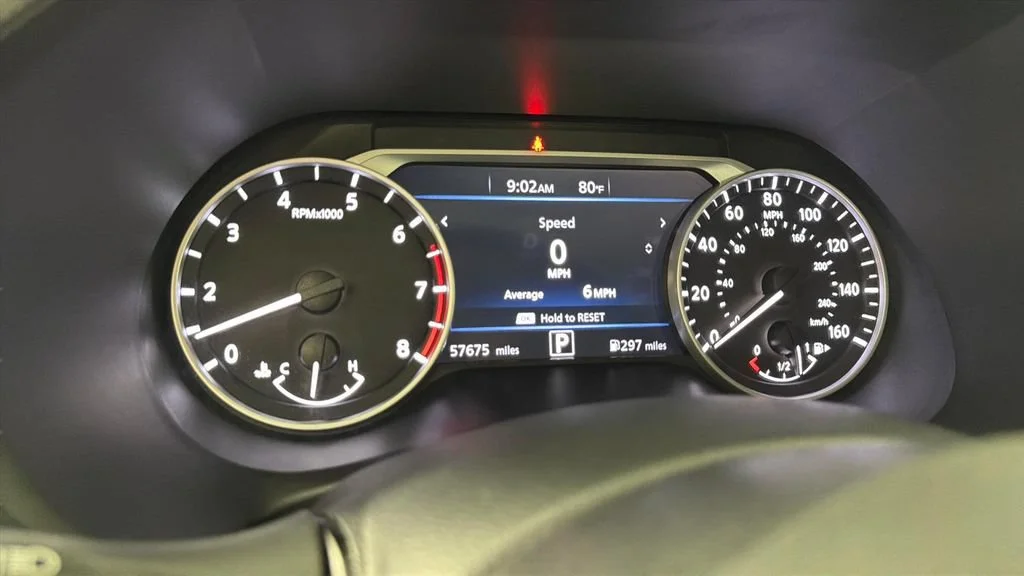Used 2022 Silver Nissan SV Xtronic CVT image 20
