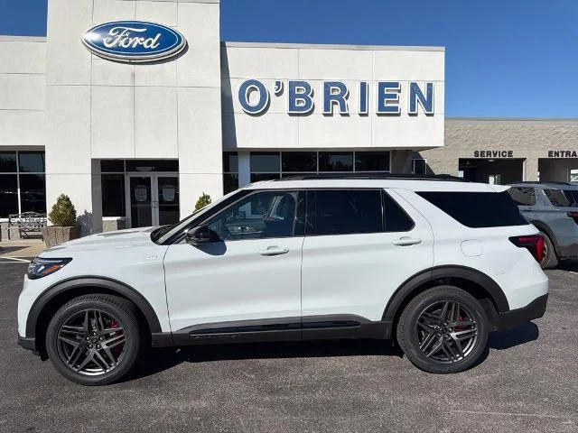New 2027 Avalanche Gray Ford ST-Line image 32